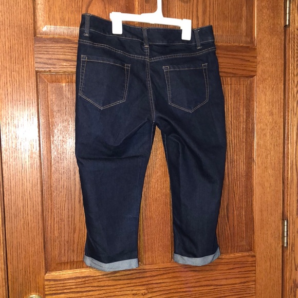 Falls Creek Blue Capri Denim Jeans - Picture 3 of 7